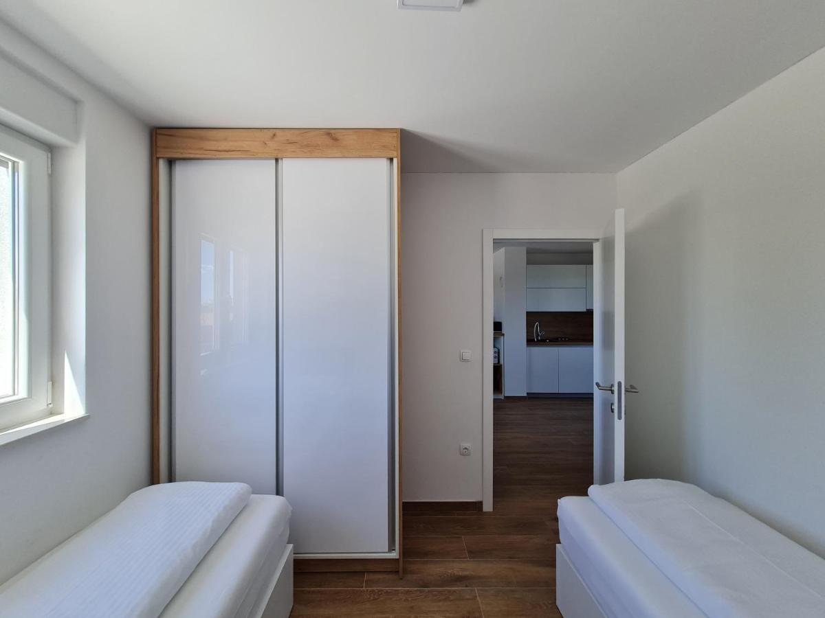 Apartmani Adria Nin Luaran gambar